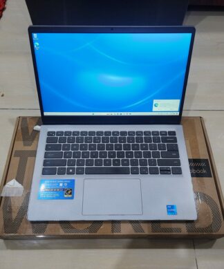 Dell Vostro 3420 i5 1235U 8/512 15" FHD