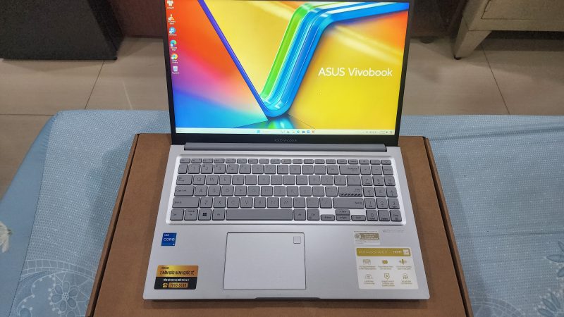 Asus Vivobook 15 i5 1335U BOX BH 11/25 sạc 34 lần